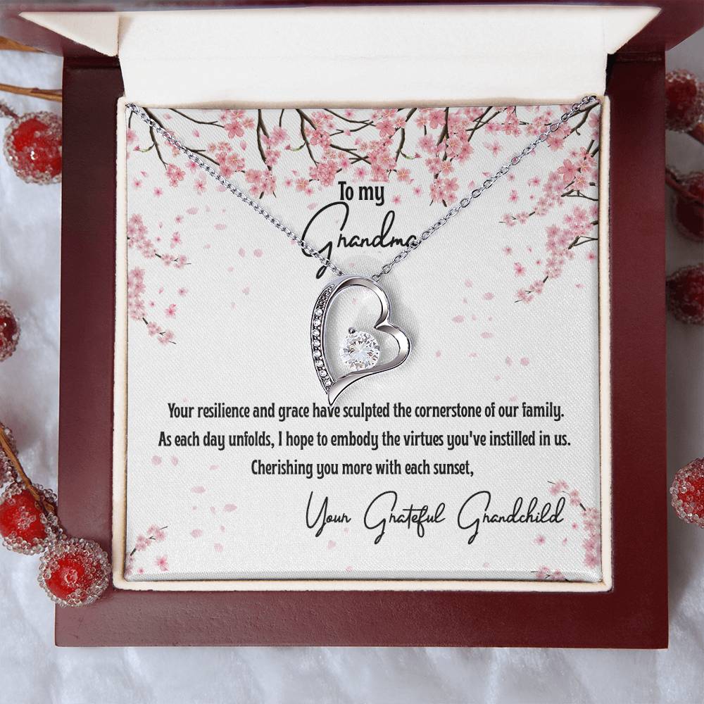 4040a Forever Love Necklace, Gift to my Grandma with Beautiful Message Card