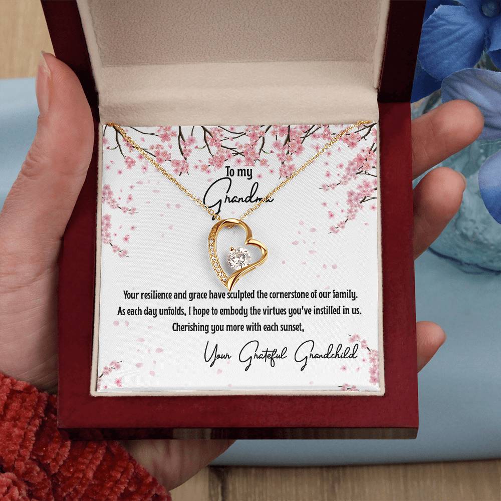 4040a Forever Love Necklace, Gift to my Grandma with Beautiful Message Card