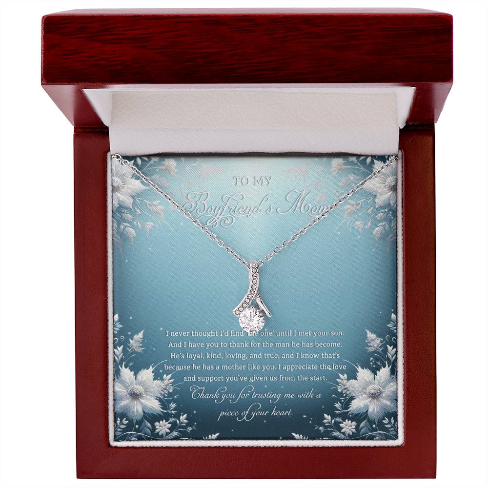 95313c Alluring Beauty Necklace, Gift to my Boyfriend's Mom with Beautiful Message Card