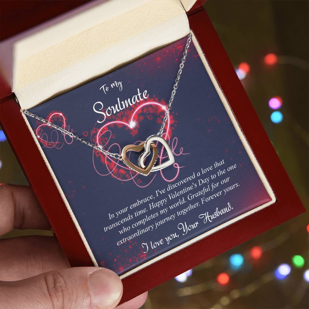 valentine-7b Interlocking Hearts neck, Gift to My Soulmate with Message Card