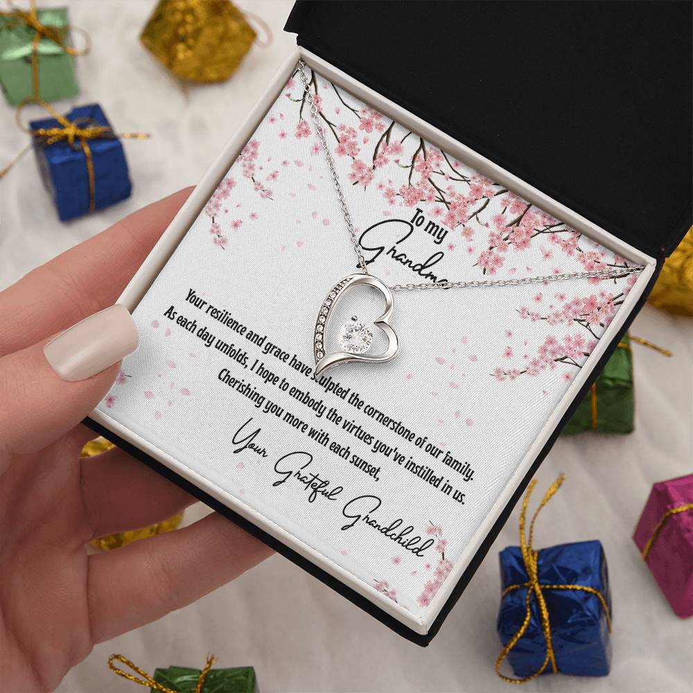 4040a Forever Love Necklace, Gift to my Grandma with Beautiful Message Card