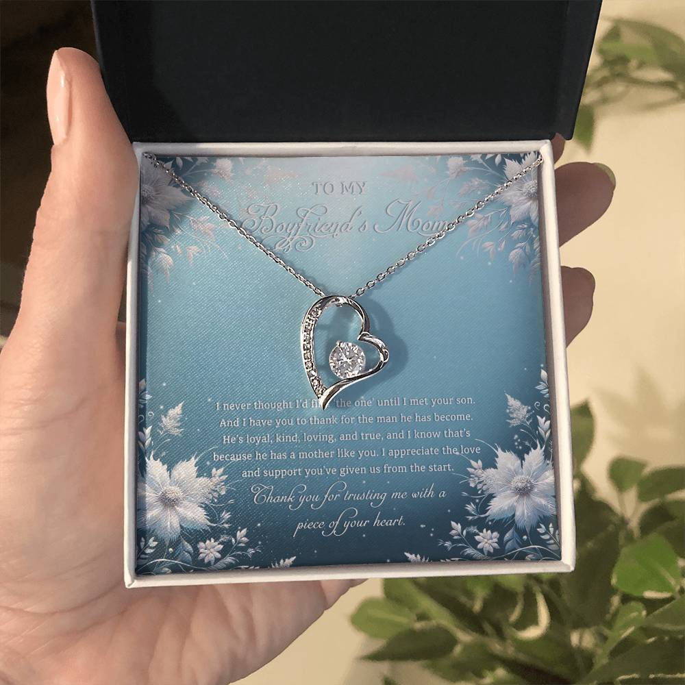 95313c Forever Love Necklace, Gift to my Boyfriend's Mom with Beautiful Message Card