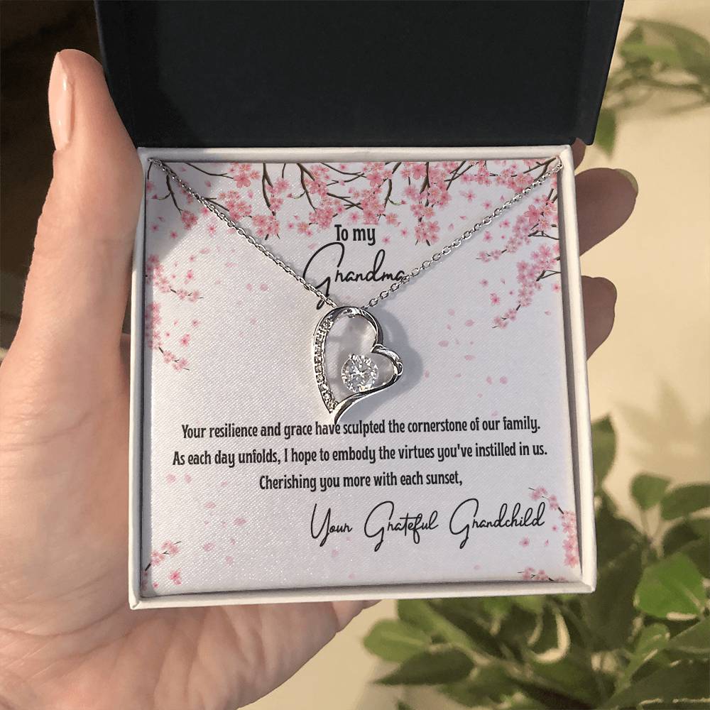 4040a Forever Love Necklace, Gift to my Grandma with Beautiful Message Card